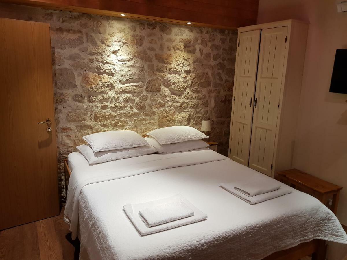 Dvori Svetog Mihaela Apartment Sibenik Exterior photo